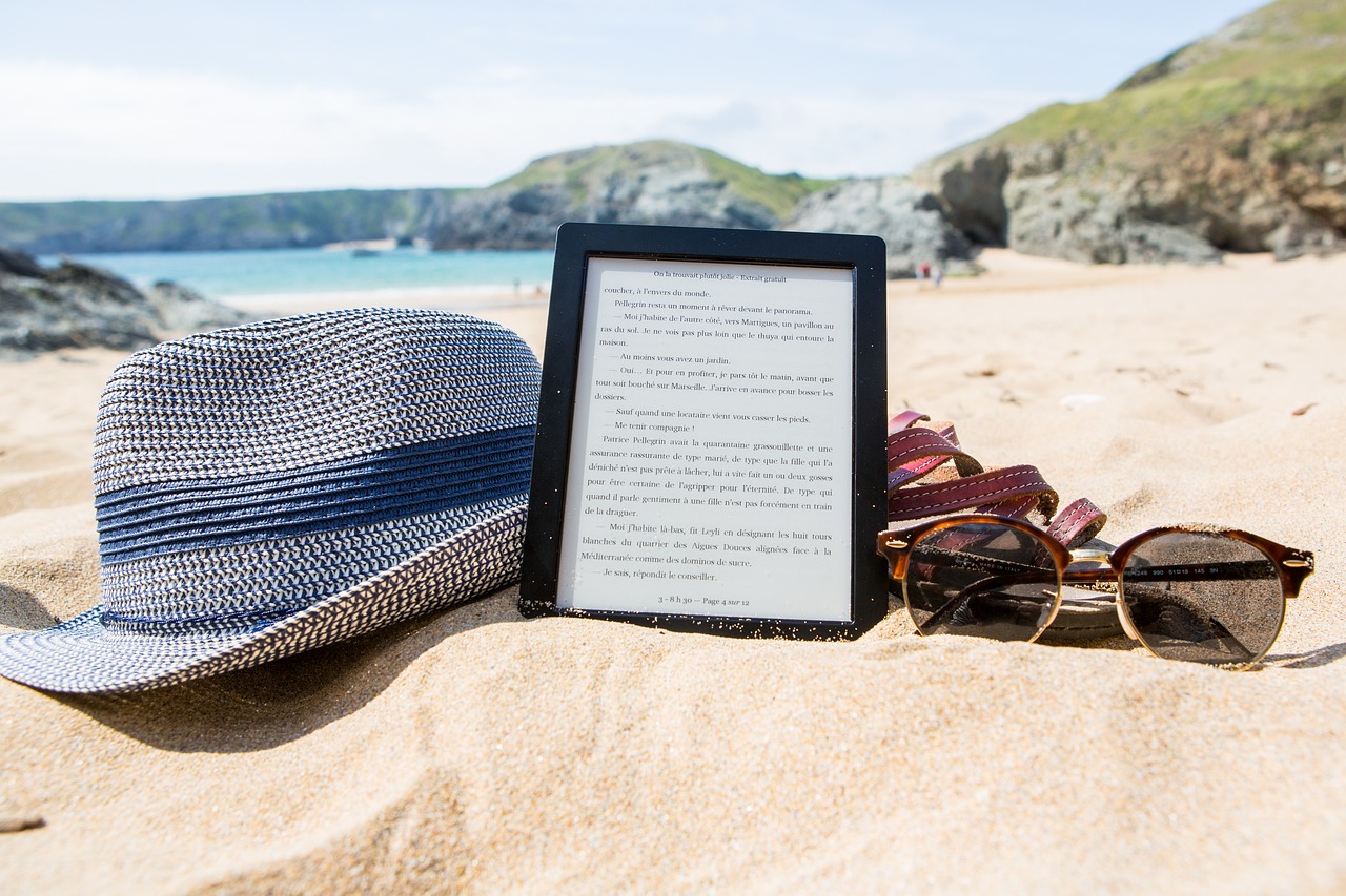 Read more about the article Making the Switch: Understanding the Benefits of Ebooks Over Physical Books